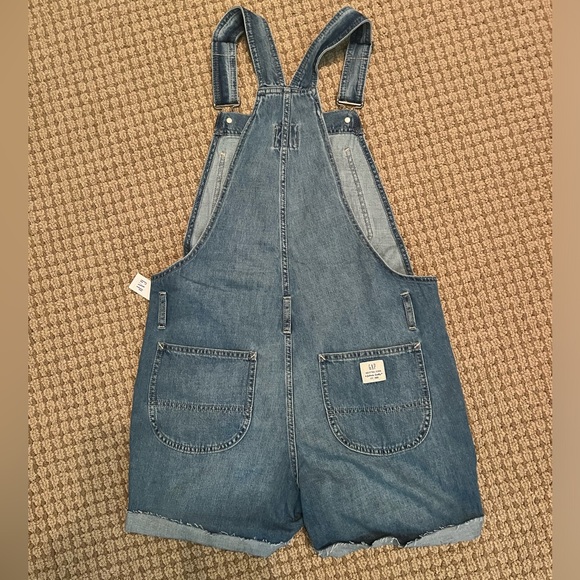 🆕 GAP Jean Short Overalls 🆕 - Picture 2 of 9